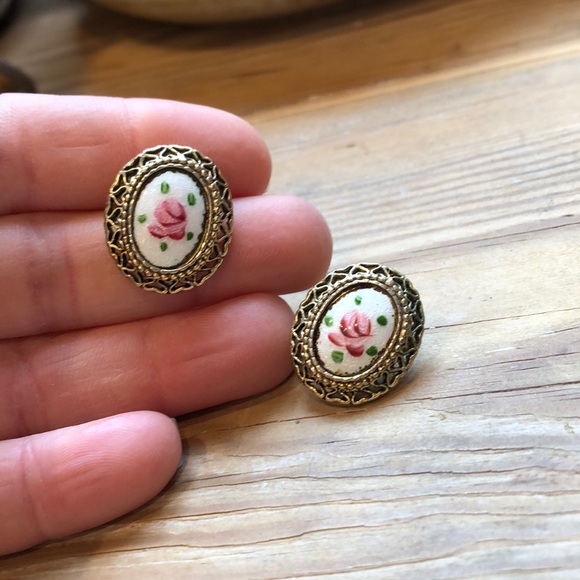 Vintage | Rose Gold-tone Statement PiercedEarrings - Picture 2 of 7